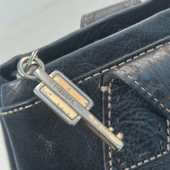 Vintage Fossil leather bag in black - Picture 6 of 10
